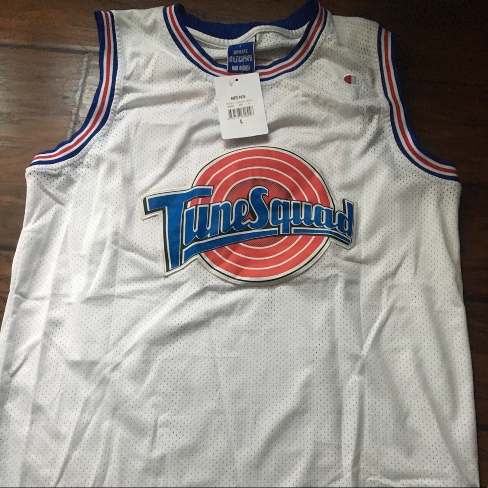 Tune Squad Michael Jordan Jersey size L- brand new
